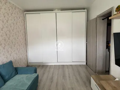 Apartament 2 camere de vanzarea, decomandat, loc de parcare inclus - Valea Lupului / Rond Mall Moldova - foto 4