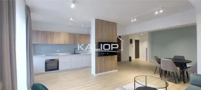 Apartament 2 camere lux  | 82mp | terasa 17mp | Plopilor - foto 4