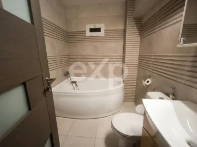 Ultracentral | Apartament 4 camere | 86 mp | Complet renovat | Mobilat și utilat - foto 7