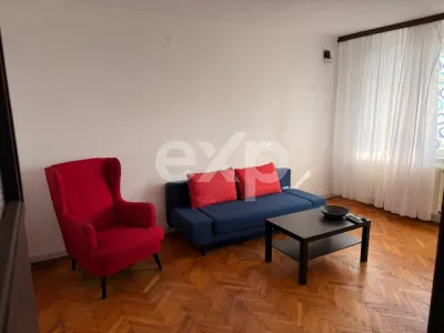 Inchiriere apartament  3 camere Central - Pitesti