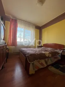 Vanzare 2 camere central etaj 3 mobilat+utilat Gaesti - foto 2