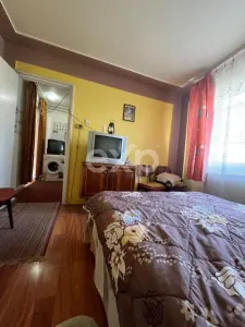 Vanzare 2 camere central etaj 3 mobilat+utilat Gaesti - foto 3