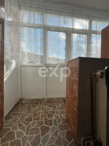 Vanzare 2 camere central etaj 3 mobilat+utilat Gaesti - foto 8