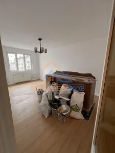 Apartament de vanzare cu 3 camere, 2 grupuri sanitare - zona Dristor - foto 2