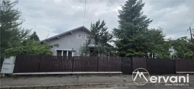 Casa de vanzare in Campina, zona Muscel - foto 2