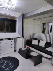Apartamente 3 camere de închiriat — Zona Tudor Vladimirescu / Vasile Lupu - foto 3