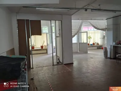 FAR ,Bd. 1 Mai vechi, spatiu comercial 150 mp, cu vitrina stradala si rampa - foto 15