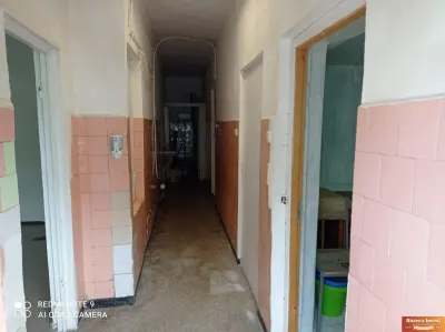 FAR ,Bd. 1 Mai vechi, spatiu comercial 150 mp, cu vitrina stradala si rampa - foto 19