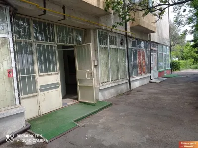 FAR ,Bd. 1 Mai vechi, spatiu comercial 150 mp, cu vitrina stradala si rampa - foto 5