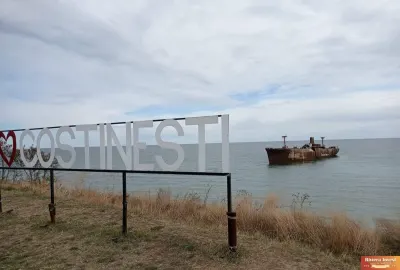 Costinesti,Epava ,1050 mp la 25 m de malul marii - Costinesti