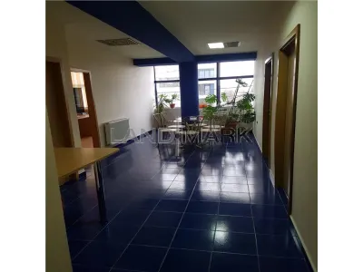 Spatiu Birouri 30 mp,  cladire noua semicentral - foto 4