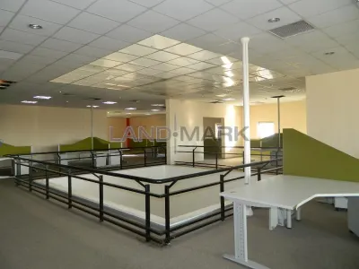 Spatii  birouri open space  , 350 - 600 mp,  zona Complex - Timisoara