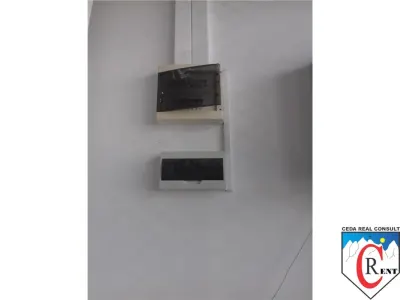 Spatiu comercial cu vad 220 mp - foto 6