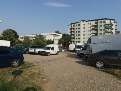 Teren ideal dezvoltare bloc - Voluntari