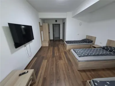 Cazare angajati-Camere 3/pers-minim 1 luna, cu utilitatile incluse. - Cozieni
