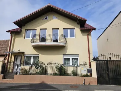 Casa spatioasa cu 2 apartamente zona Lupeni - Sibiu - Sibiu