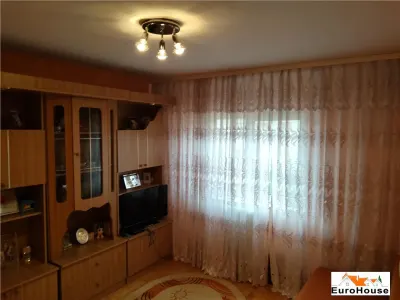 Apartament cu 3 camere de vanzare in Alba Iulia. - foto 3