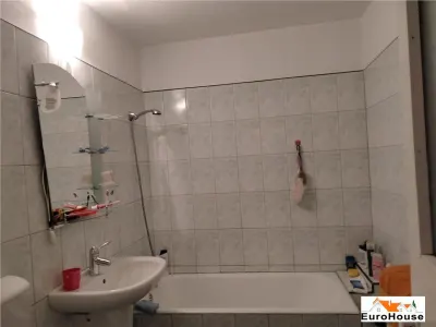 Apartament cu 3 camere de vanzare in Alba Iulia. - foto 6
