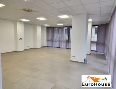 Spatiu de vanzare ultracentral in Alba Iulia - foto 5