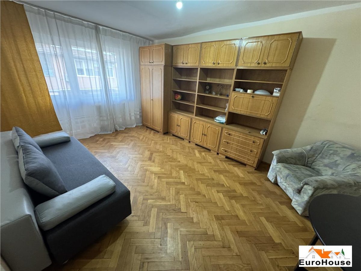 Apartament cu 3 camere de inchiriat in Alba Iulia Cetate - Alba Iulia