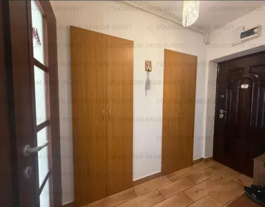 Apartament 3 camere, semidecomandat - zona Garii - foto 8