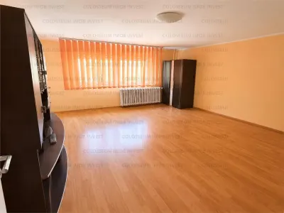 Garsoniera spatioasa | Balcon Inchis | Zona Astra - Brasov