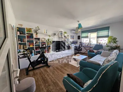 Apartament cu 3 camere de vanzare, 2 bai, zona Soarelui, Timisoara - Timisoara