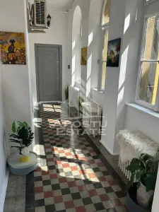 Airbnb ultracentral, in Timisoara, Piata Victoriei cladire restauranta - foto 6