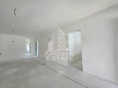 Jumatate de duplex pe parter cu 4 camere si 2 bai, Sag - foto 11