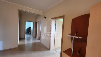 Casa individuala cu 7 camere si garaj,Dumbravita - foto 8