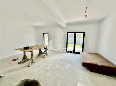 Duplex alipit cu 4 camere situat in vatra satului din Giroc - foto 8