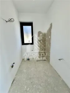 Duplex alipit cu 4 camere situat in vatra satului din Giroc - foto 10