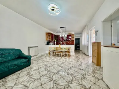 Casa cu 4 camere, 120 mp utili, zona Aradul Nou - foto 2