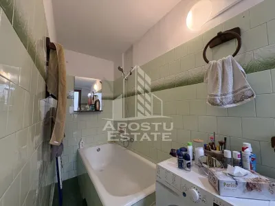 Apartament 2 camere, etaj intermediar, cu garaj in cladire reabilitata - foto 9