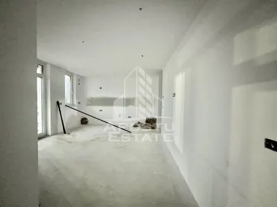 DE VANZARE Apartament doua camere cu gradina 55mp - Timisoara