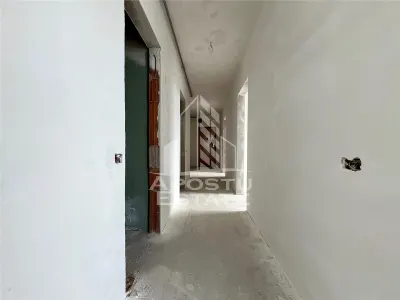 Penthouse cu 3 camere, 2 bai, terasa 104 mp, zona Torontalului - foto 11