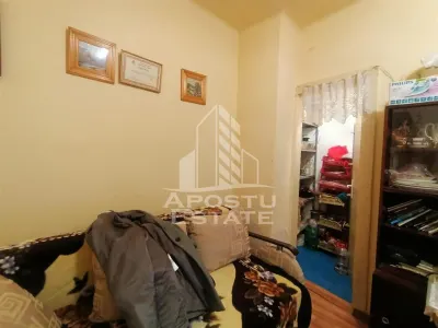 Apartament cu 2 camere, decomandate, centrala proprie in Piata Unirii. - foto 3