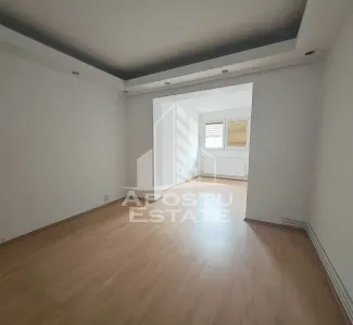 Apartament de vanzare cu 2 camere, decomandat, centrala proprie, Torontalului - foto 9