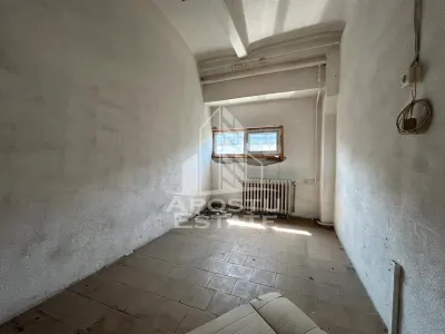 Spatiu pentru birouri240mp8 camere  Zona Gai -Centura   de Nord Arad - foto 3