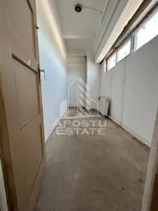 Spatiu pentru birouri240mp8 camere  Zona Gai -Centura   de Nord Arad - foto 4