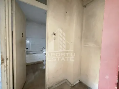 Apartament 3 camere de vanzare, 2 bai, zona Soarelui, Timisoara - foto 5