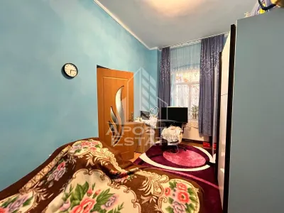 Apartament 2 camere, la curte comuna, pod mansardabil in zona Centrala - foto 5