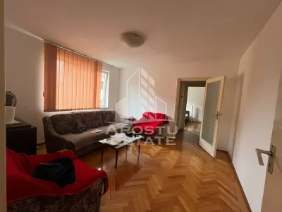 Apartament cu 3 camere, semidecomandat, etajul 2, zona Centrala - Timisoara