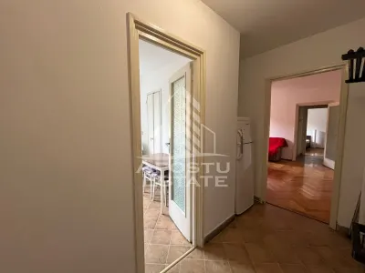 Apartament cu 3 camere, semidecomandat, etajul 2, zona Centrala - foto 4