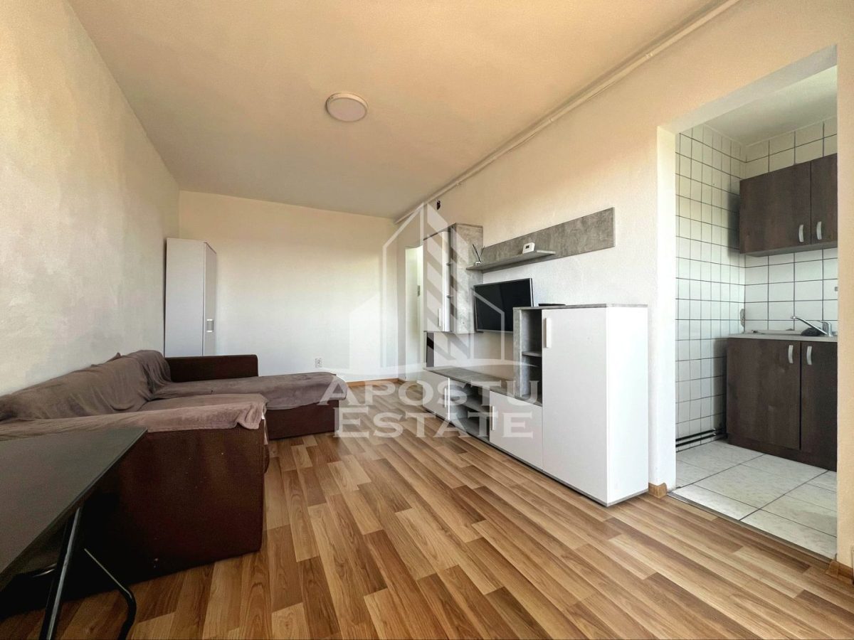 Apartament cu o camera, centrala proprie - Confectii - Arad