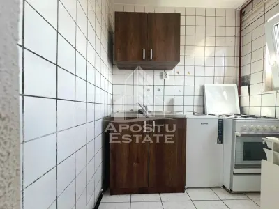 Apartament cu o camera, centrala proprie - Confectii - foto 4