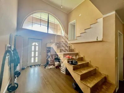 Jumatate de duplex de vanzare cu 6 camere in Mosnita Noua, Timisoara - Mosnita Noua