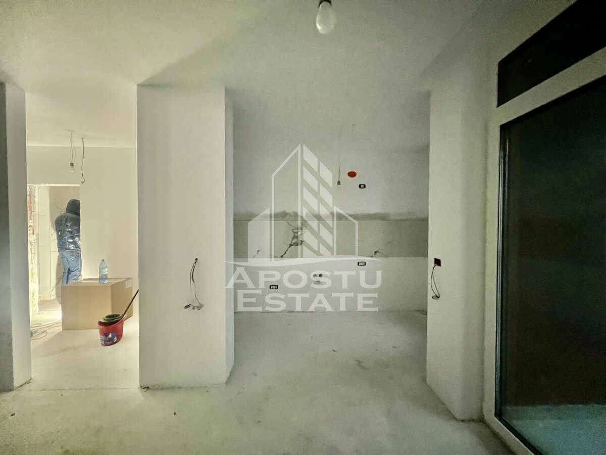 DE VANZARE Apartament doua camere cu gradina 10 mp - Timisoara