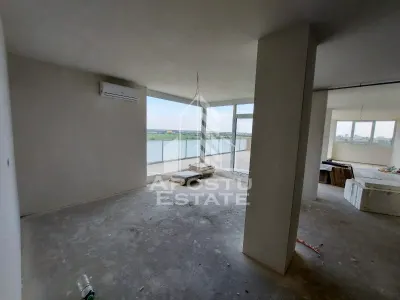 Penthouse cu terasa de 70 mp , zona Torontalului - foto 5