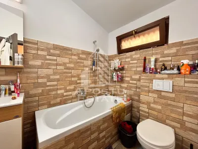 Apartament 3 camere, complet renovat la curte comuna in zona Centrala - foto 9